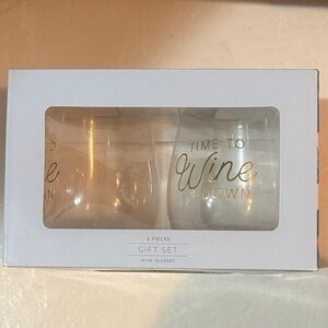 Wine Glass Gift Set with Gold Text